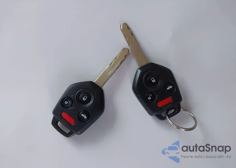 2013 Subaru Legacy 2.5I Limited z USA, uszkodzony, nr VIN 4S3BMBK69D3042035